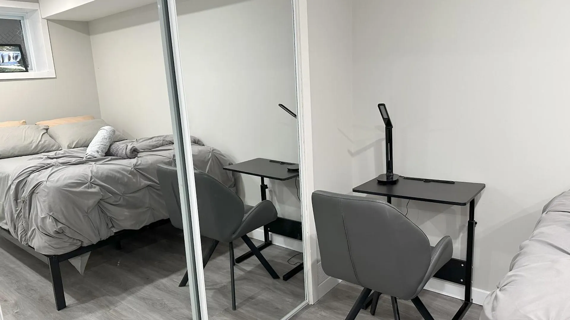 Luxury-Home Away From Home With Private Entrance Winnipeg 0*,  Canada